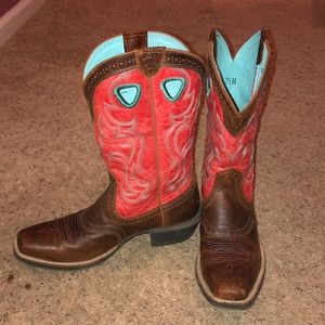 Ariat cowgirl boots